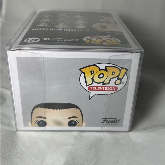 Funko Pop Stranger Things Eleven with Eggos 421 Chase variant blonde wig - Picture 5 of 6